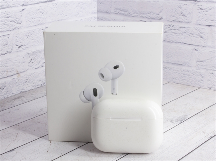 Беспроводные наушники Apple AirPods Pro 2 (MQD83AM/A) MagSafe Charging Case USB C (Б/У) 27724 - фото 70584