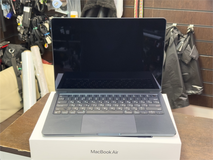 Ноутбук Apple Macbook Air 13 MXCV3LL/A, M3/8С СPU/10C GPU/16Gb/512Gb/KBD US/Ru/Midnight (Б\У) 126062943 - фото 75300