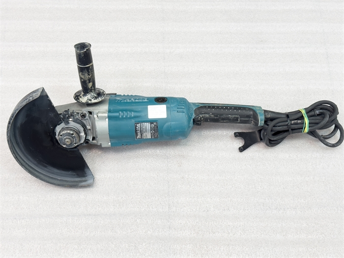 Угловая шлифовальная машина Makita GA9020S, 230 мм, 2200 Вт (Б/У) 126895947 - фото 76268