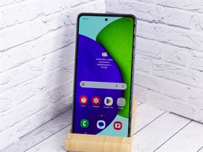 {{productViewItem.photos[photoViewList.activeNavIndex].Alt || productViewItem.photos[photoViewList.activeNavIndex].Description || 'Смартфон Samsung Galaxy A52 4G (SM-A525F) 4/128GB, Dual nano SIM, Snapdragon 720G, синий (Б/У)'}}