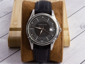 {{productViewItem.photos[photoViewList.activeNavIndex].Alt || productViewItem.photos[photoViewList.activeNavIndex].Description || 'Наручные часы Hamilton Jazzmaster Date H324110, чёрный (Б/У)'}}