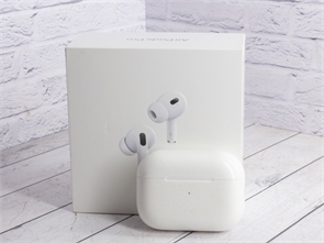 {{productViewItem.photos[photoViewList.activeNavIndex].Alt || productViewItem.photos[photoViewList.activeNavIndex].Description || 'Беспроводные наушники Apple AirPods Pro 2 (MQD83AM/A) MagSafe Charging Case USB C (Б/У)'}}