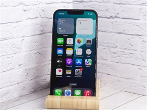 {{productViewItem.photos[photoViewList.activeNavIndex].Alt || productViewItem.photos[photoViewList.activeNavIndex].Description || 'Смартфон Apple iPhone 13 256 ГБ MLQ63HN/A, Nano SIM+eSIM, Midnight (Б/У)'}}