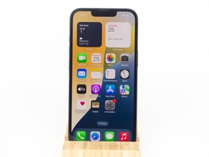 {{productViewItem.photos[photoViewList.activeNavIndex].Alt || productViewItem.photos[photoViewList.activeNavIndex].Description || 'Смартфон Apple iPhone 13 128 ГБ MLPF3LZ/A, Dual: nano SIM + eSIM, Темная Ночь (Б/У)'}}