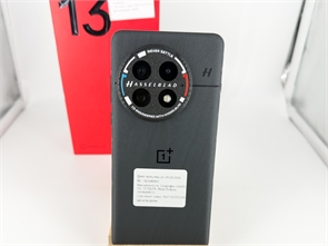 {{productViewItem.photos[photoViewList.activeNavIndex].Alt || productViewItem.photos[photoViewList.activeNavIndex].Description || 'Смартфон OnePlus 13, 12/256 ГБ, Black Eclipse, черный (Б/У)'}}