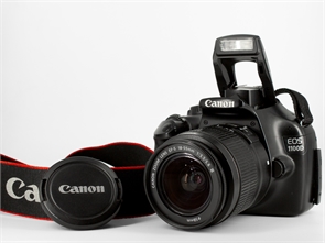 Зеркальный фотоаппарат Canon EOS 1100D Kit EF-S 18-55 mm f/3.5-5.6 III, черный (Б/У) 130351093
